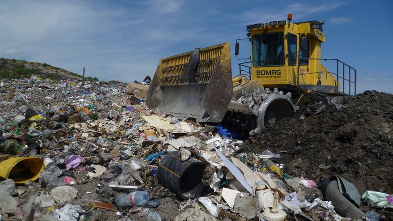 Konec „popelnice Evropy”. Vnitro zakročí proti gangům s odpadem